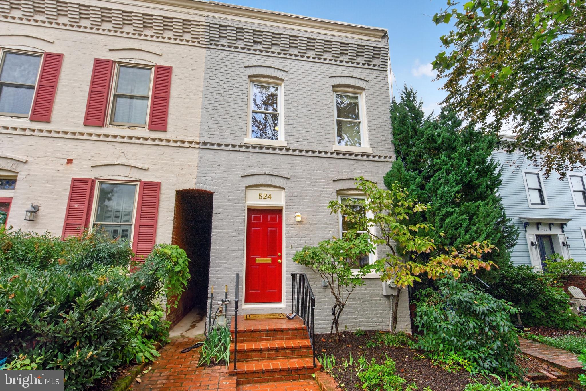 524 4TH STREET SE