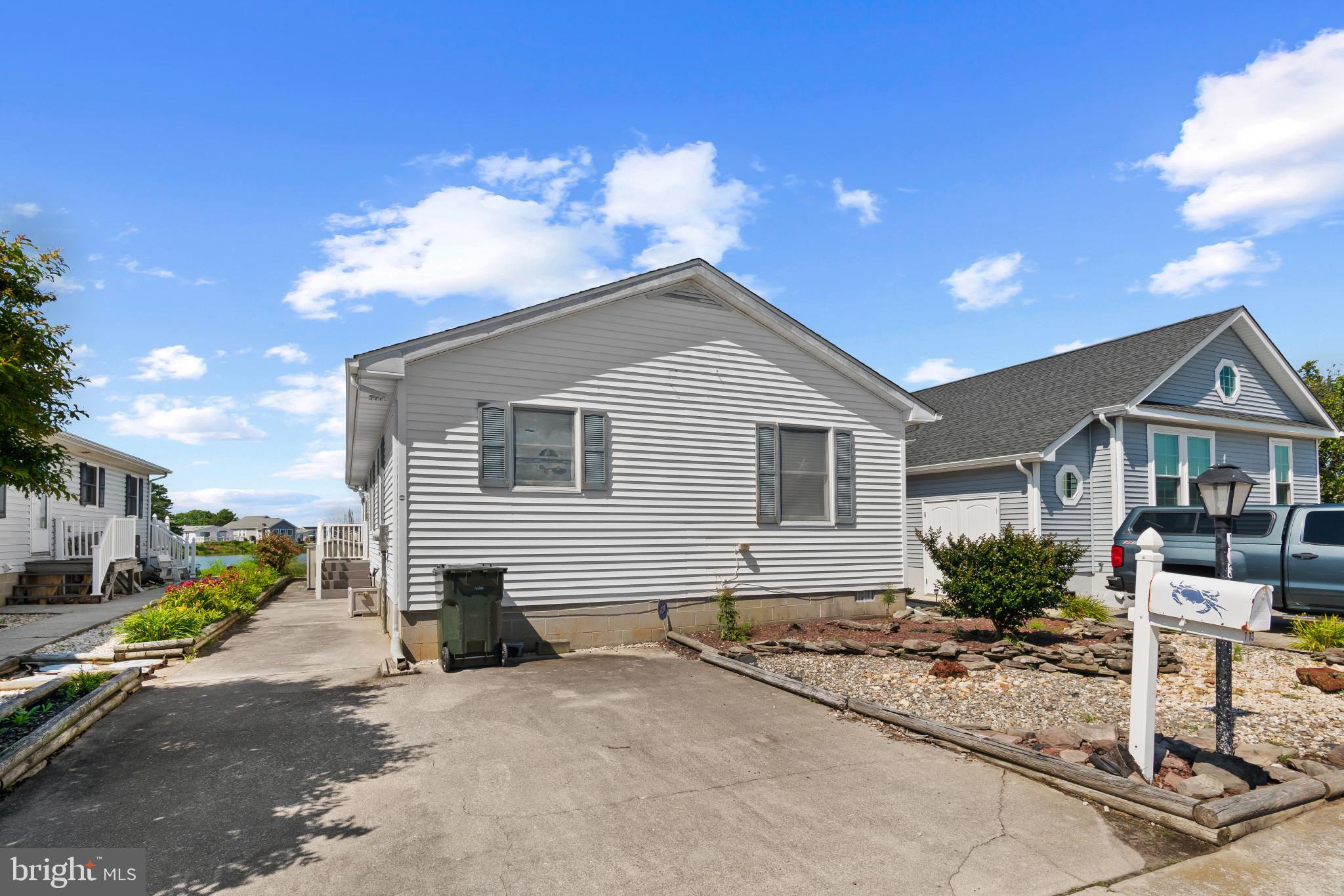 113 ASSATEAGUE COURT