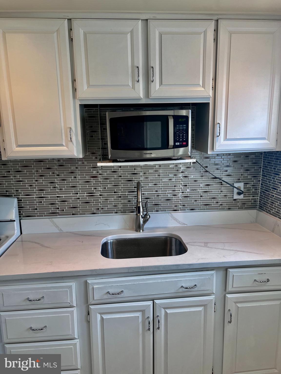 IVERSON VILLAGE CONDO - Residential Lease