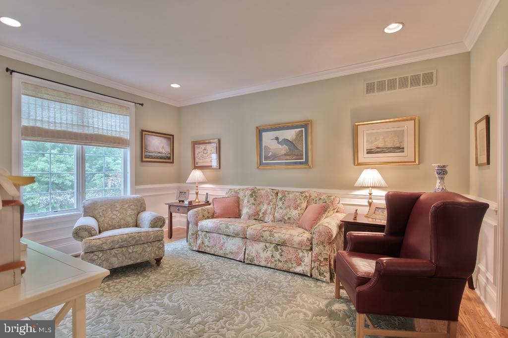 SADDLE RIDGE - Residential