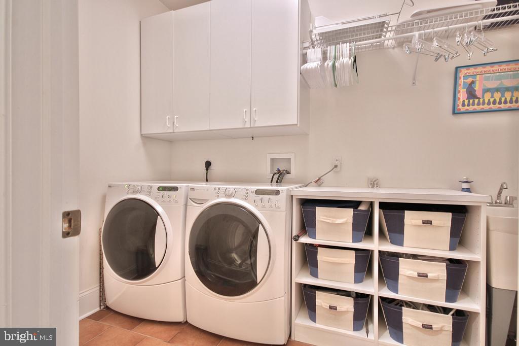 SADDLE RIDGE - Residential