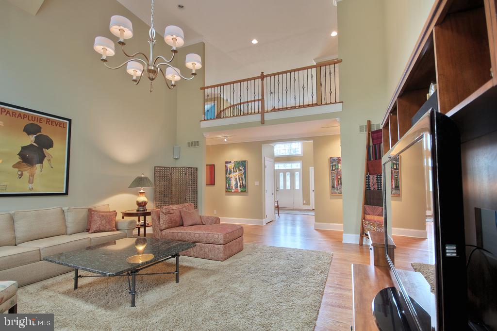 SADDLE RIDGE - Residential