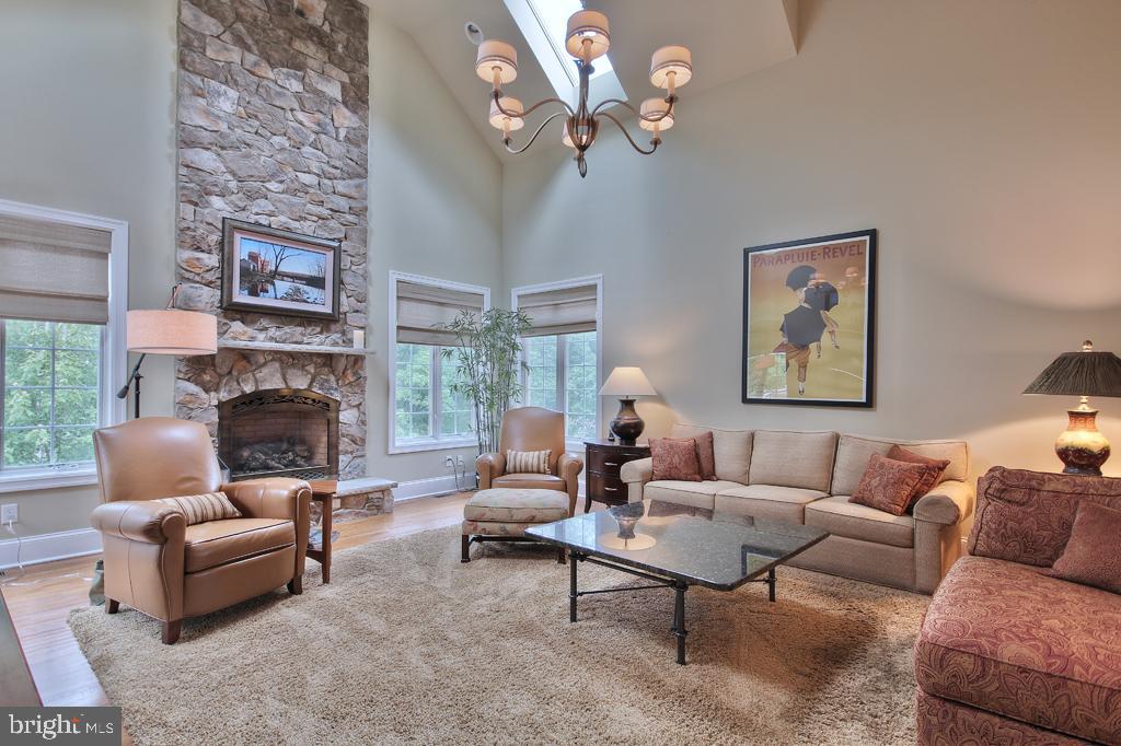 SADDLE RIDGE - Residential