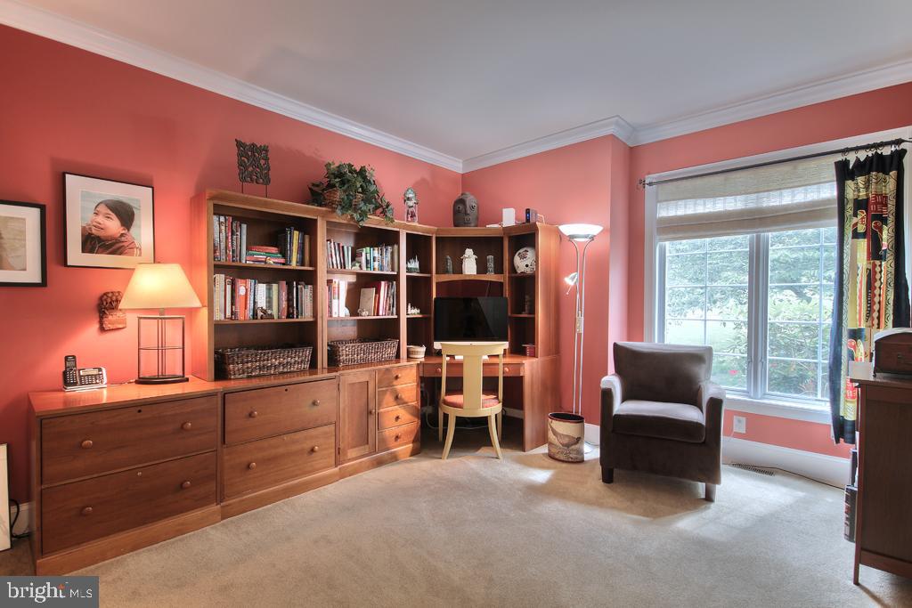 SADDLE RIDGE - Residential