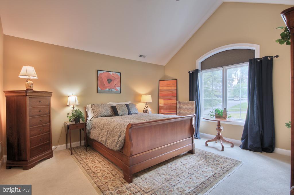 SADDLE RIDGE - Residential