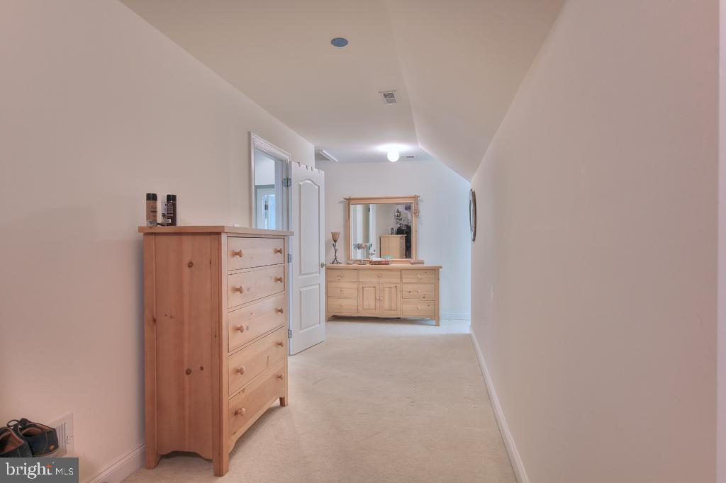 SADDLE RIDGE - Residential