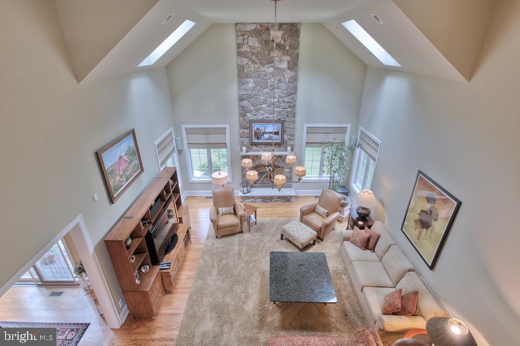 SADDLE RIDGE - Residential