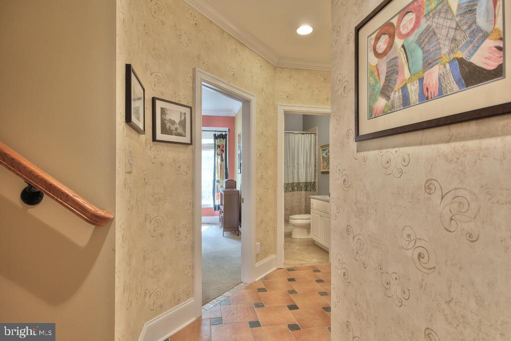 SADDLE RIDGE - Residential