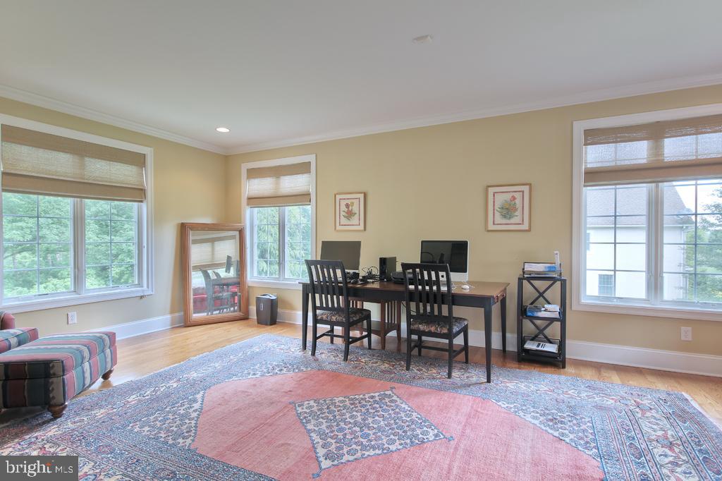 SADDLE RIDGE - Residential