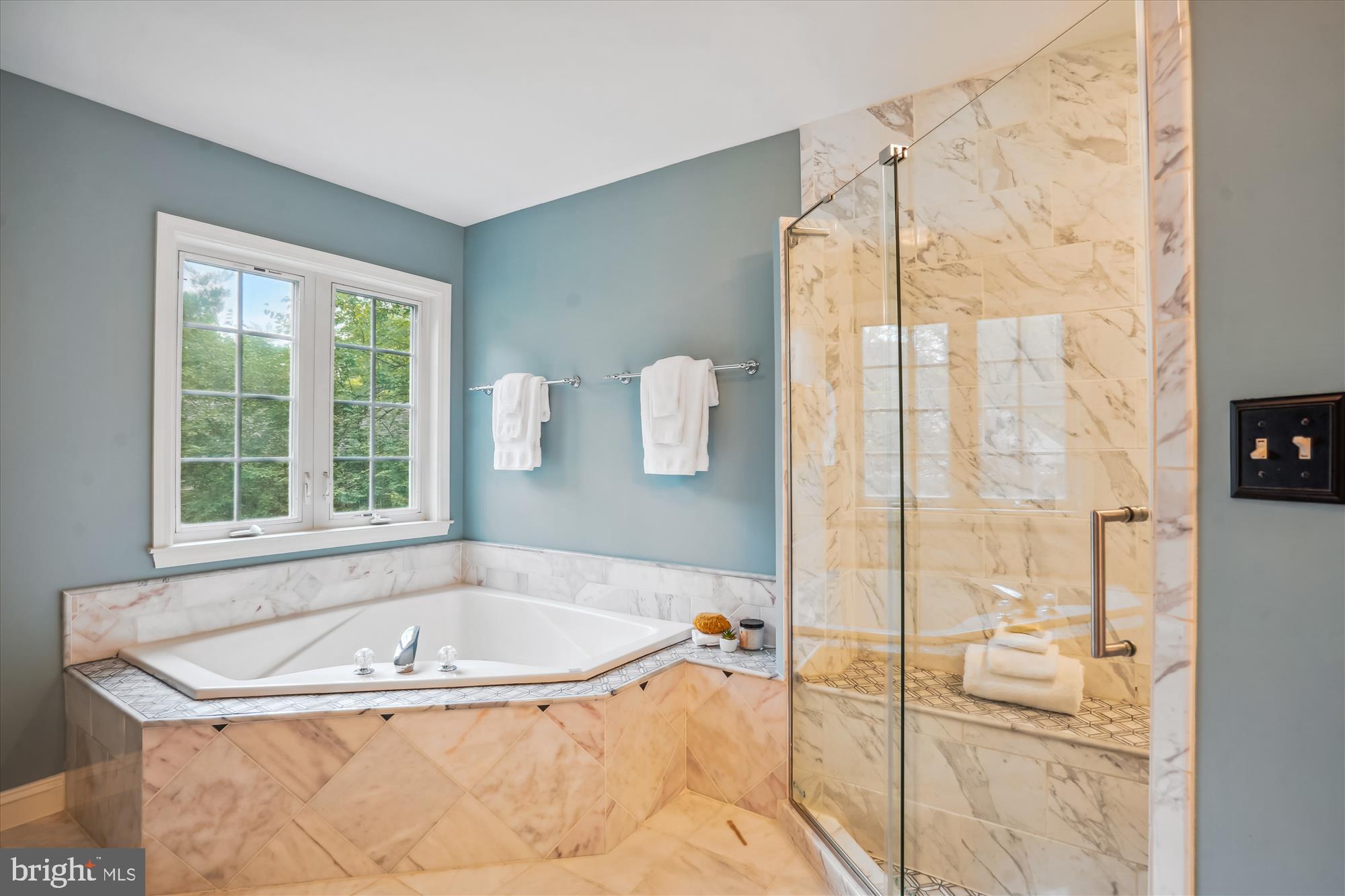 BERKSHIRE OAKWOOD - Residential