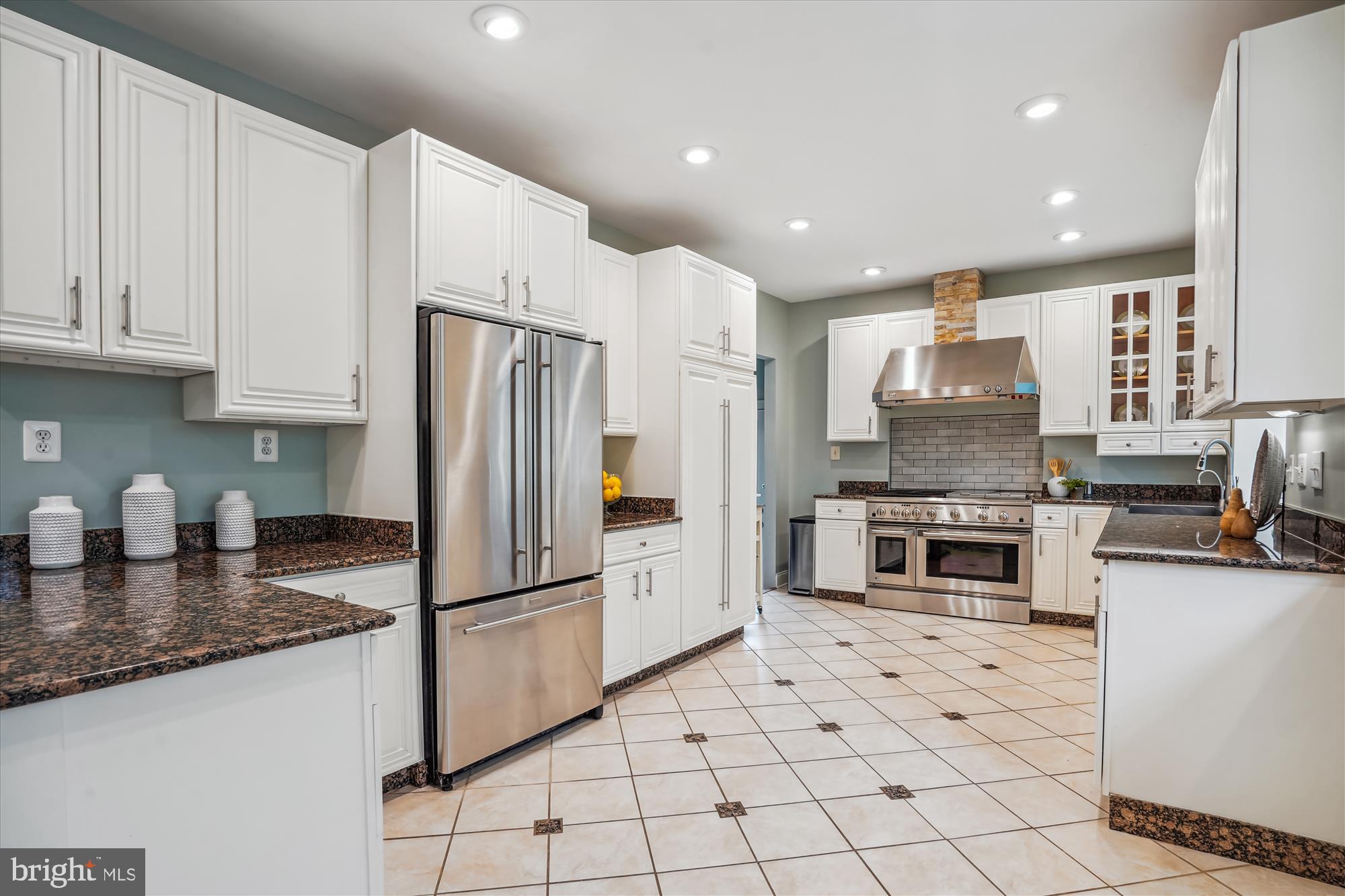 BERKSHIRE OAKWOOD - Residential