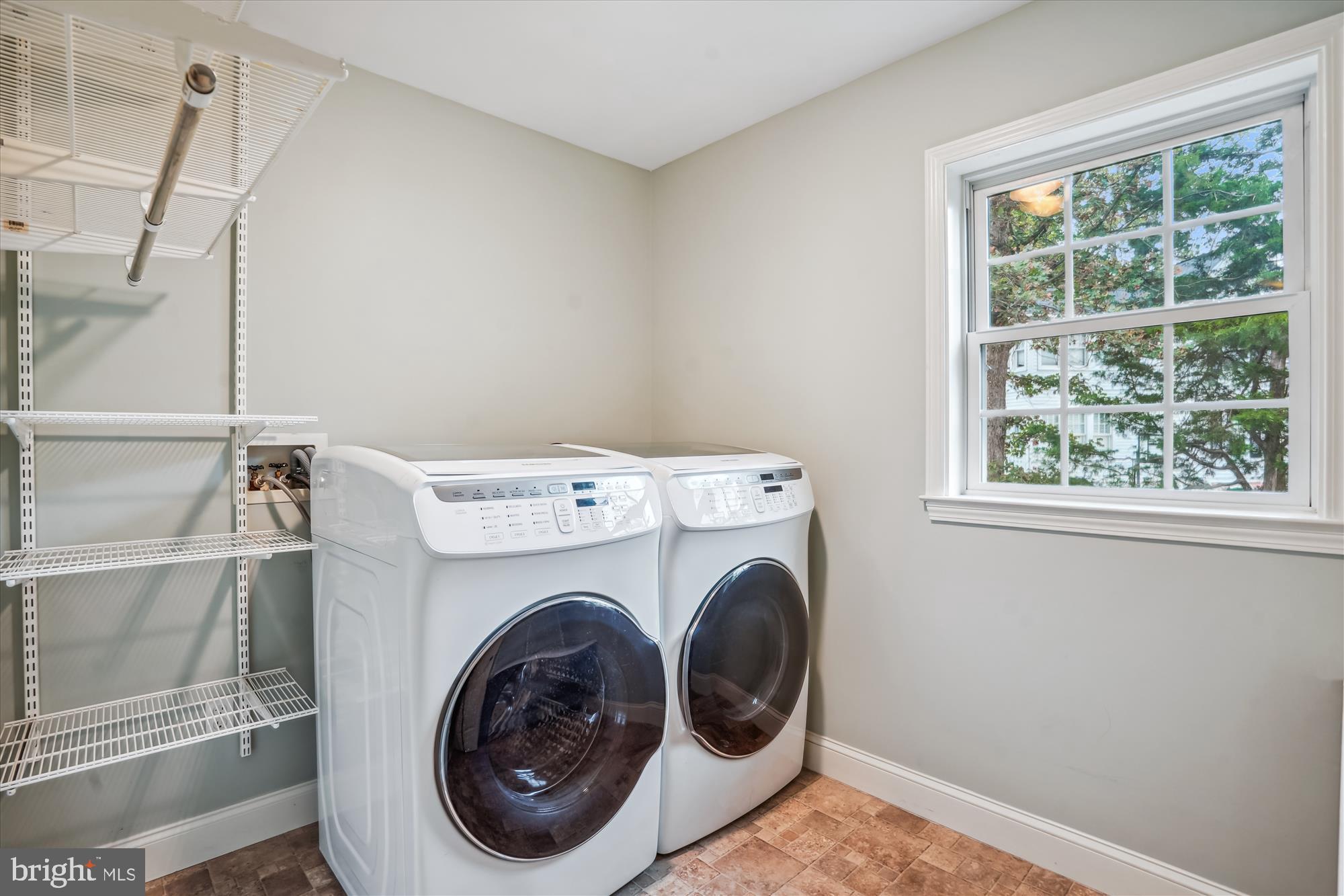 BERKSHIRE OAKWOOD - Residential