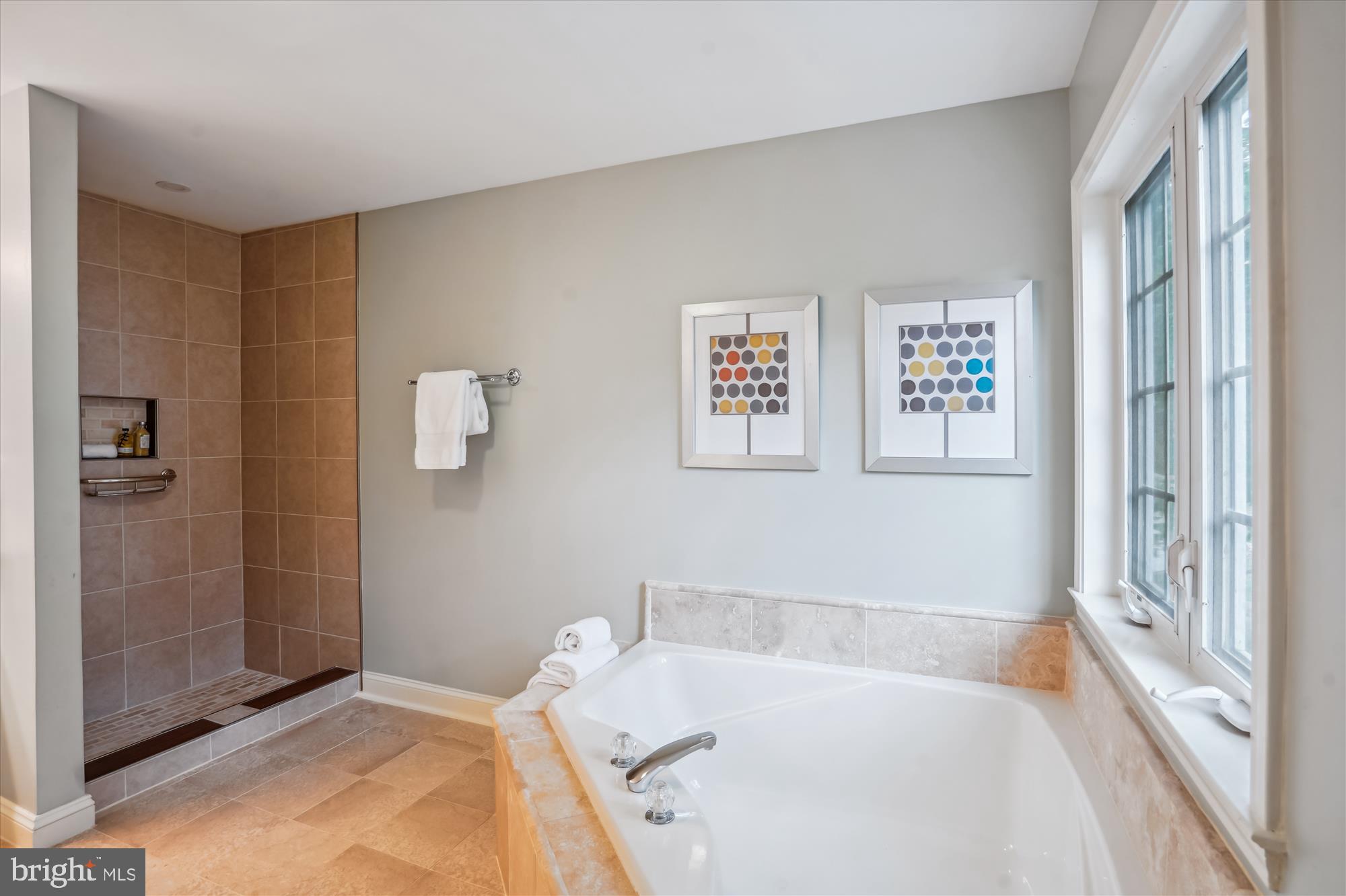 BERKSHIRE OAKWOOD - Residential