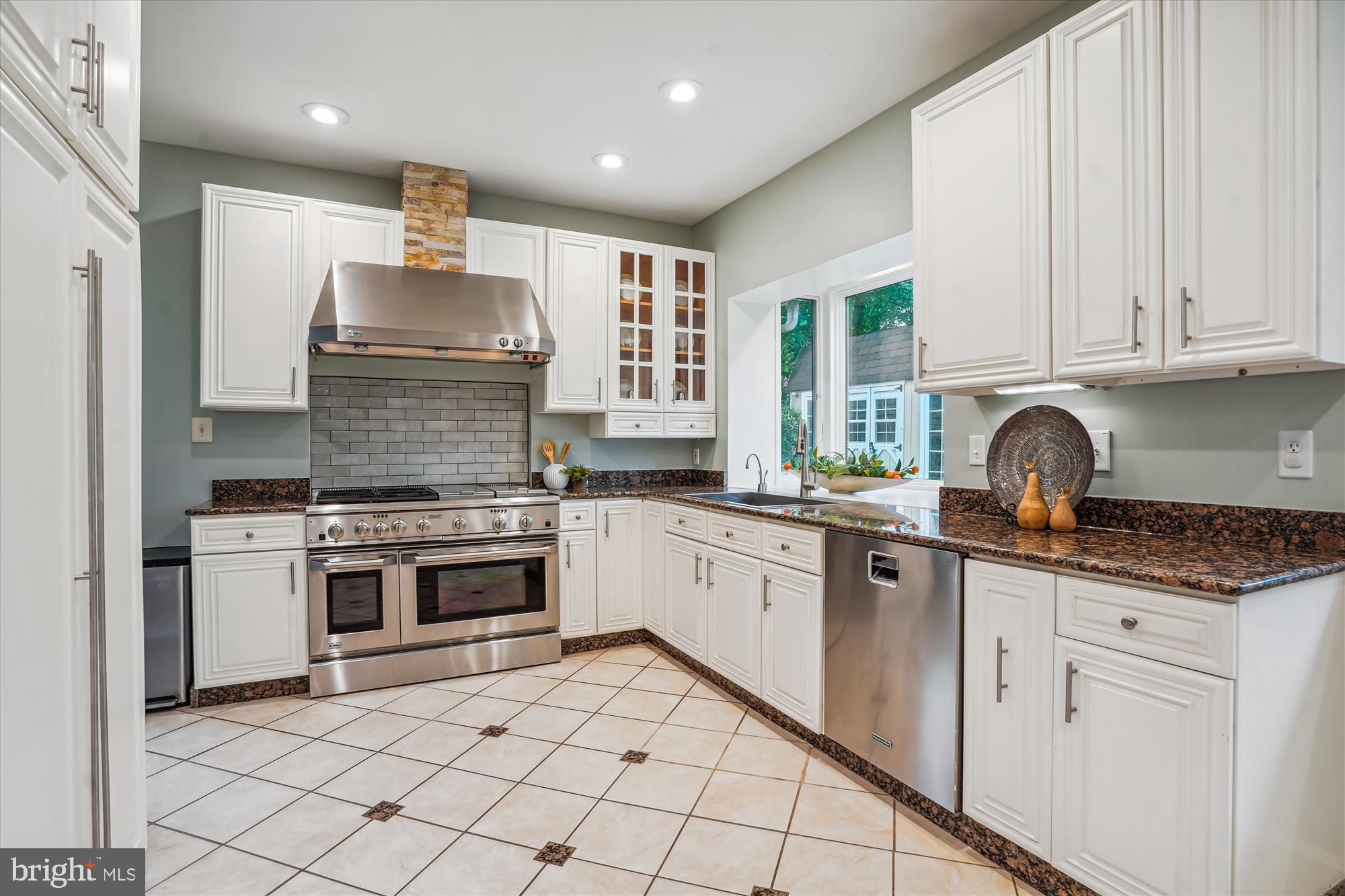 BERKSHIRE OAKWOOD - Residential