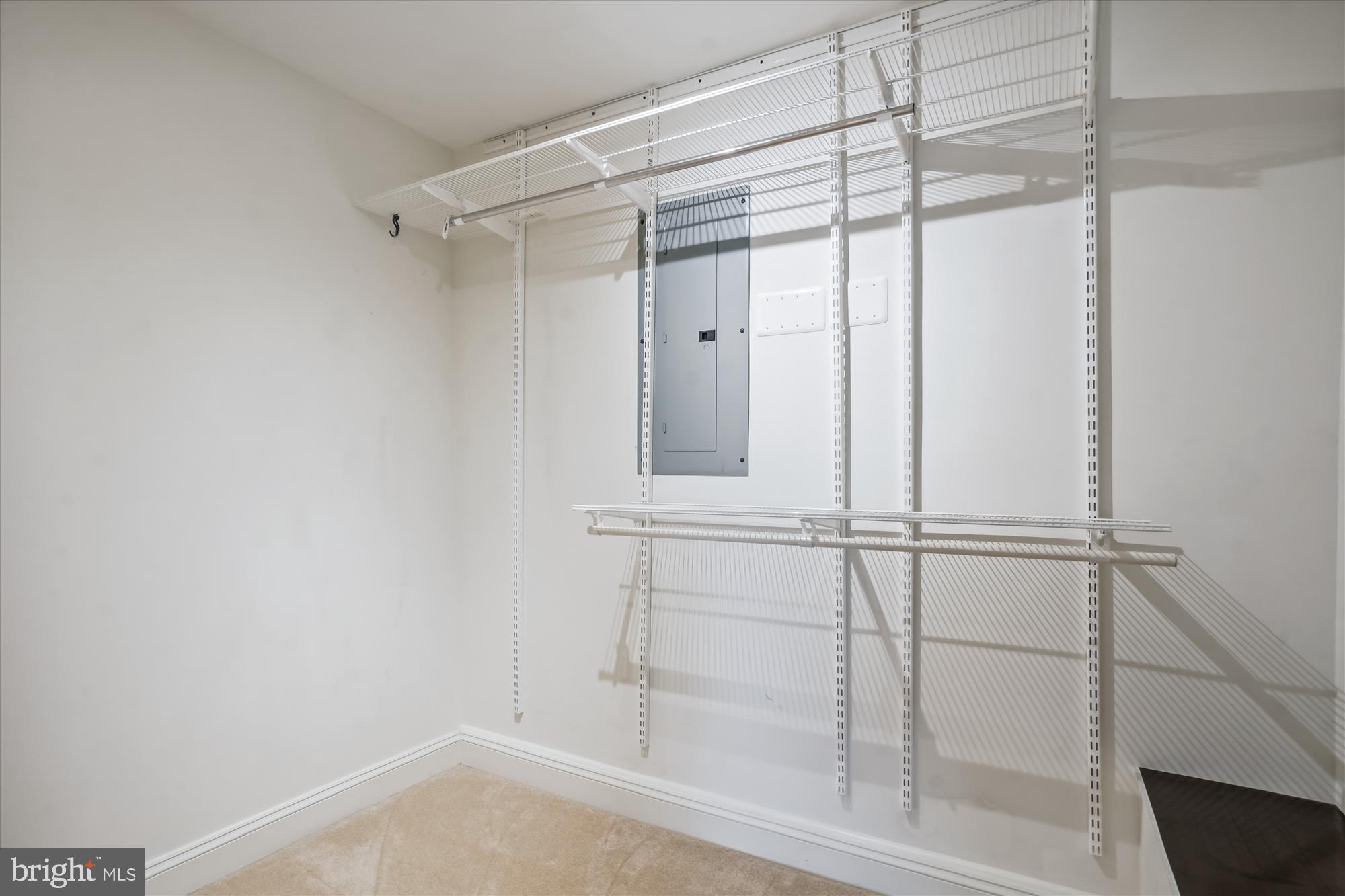 BERKSHIRE OAKWOOD - Residential