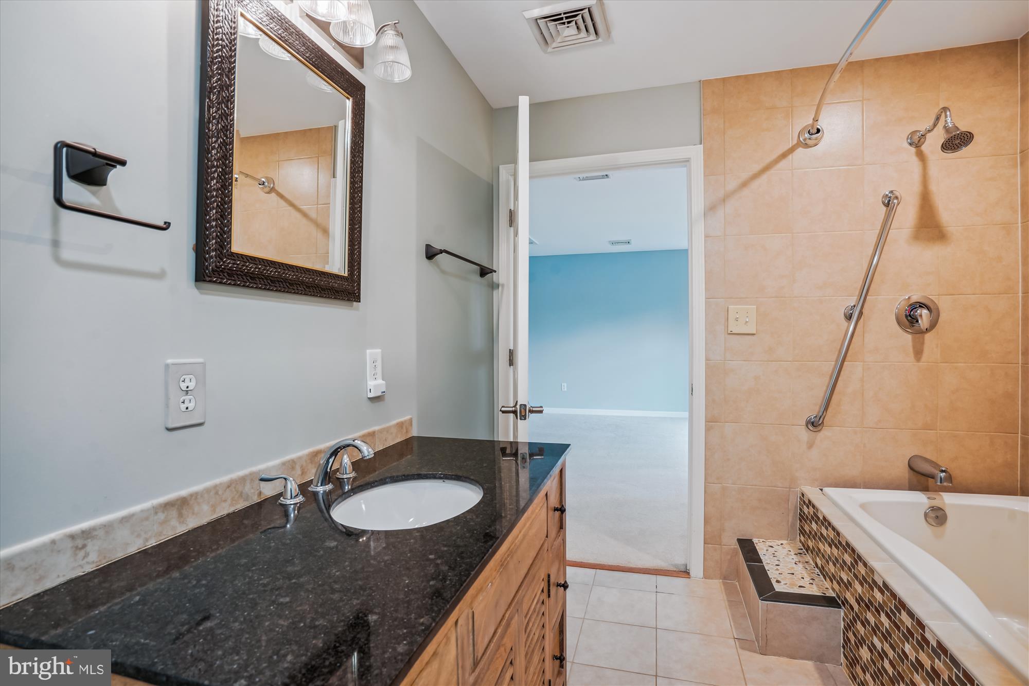 BERKSHIRE OAKWOOD - Residential