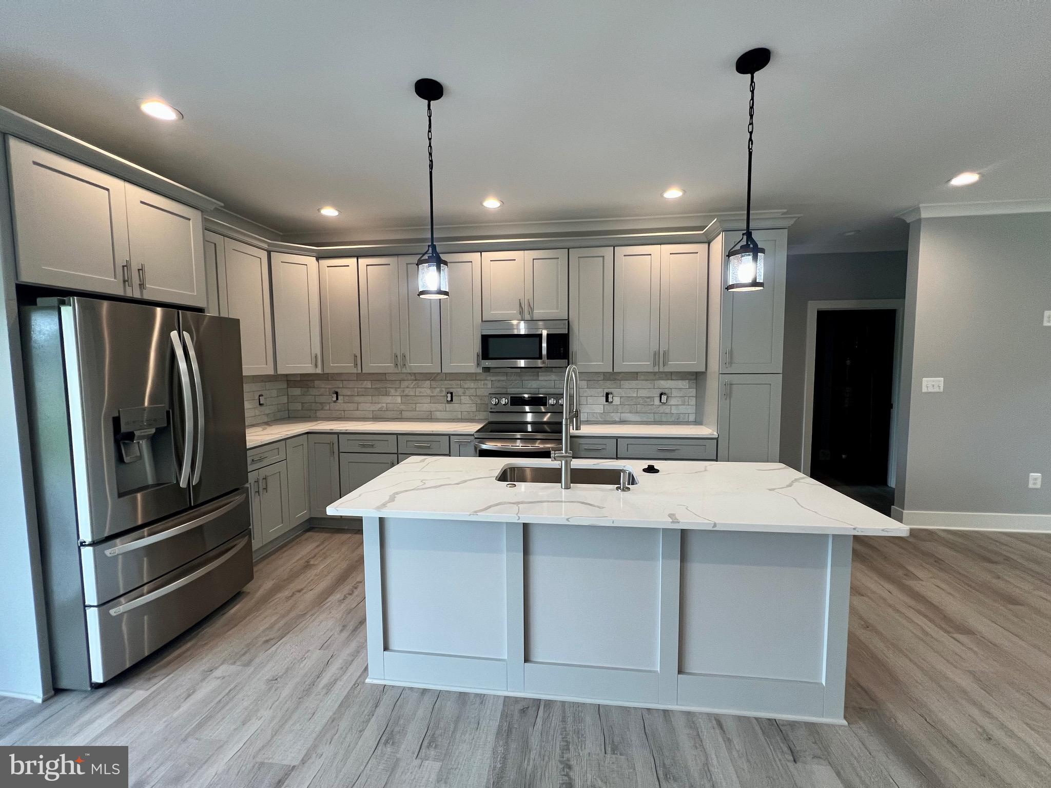 GLEBE HARBOR - Residential