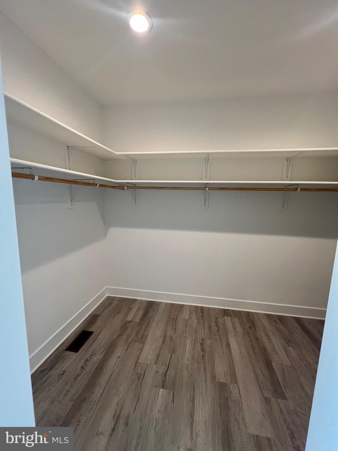 GLEBE HARBOR - Residential