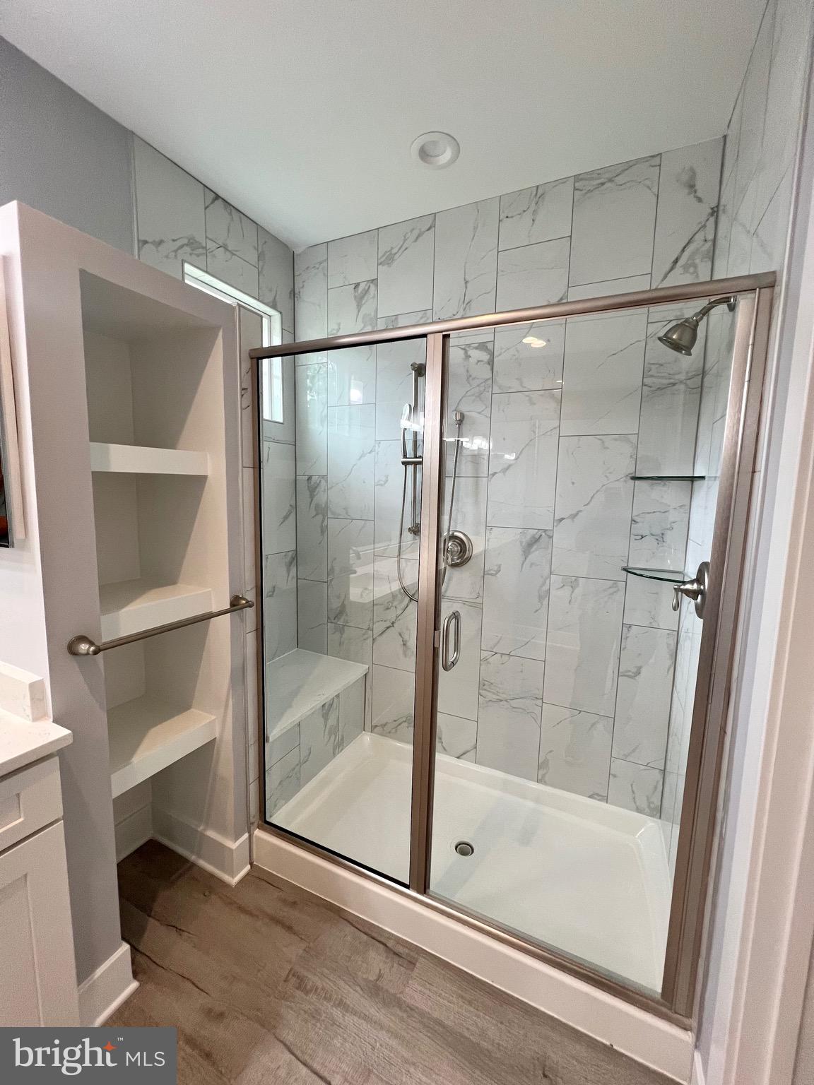 GLEBE HARBOR - Residential