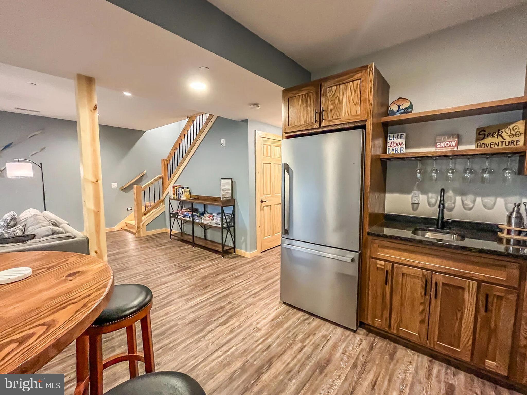 PARADISE POINT - Residential