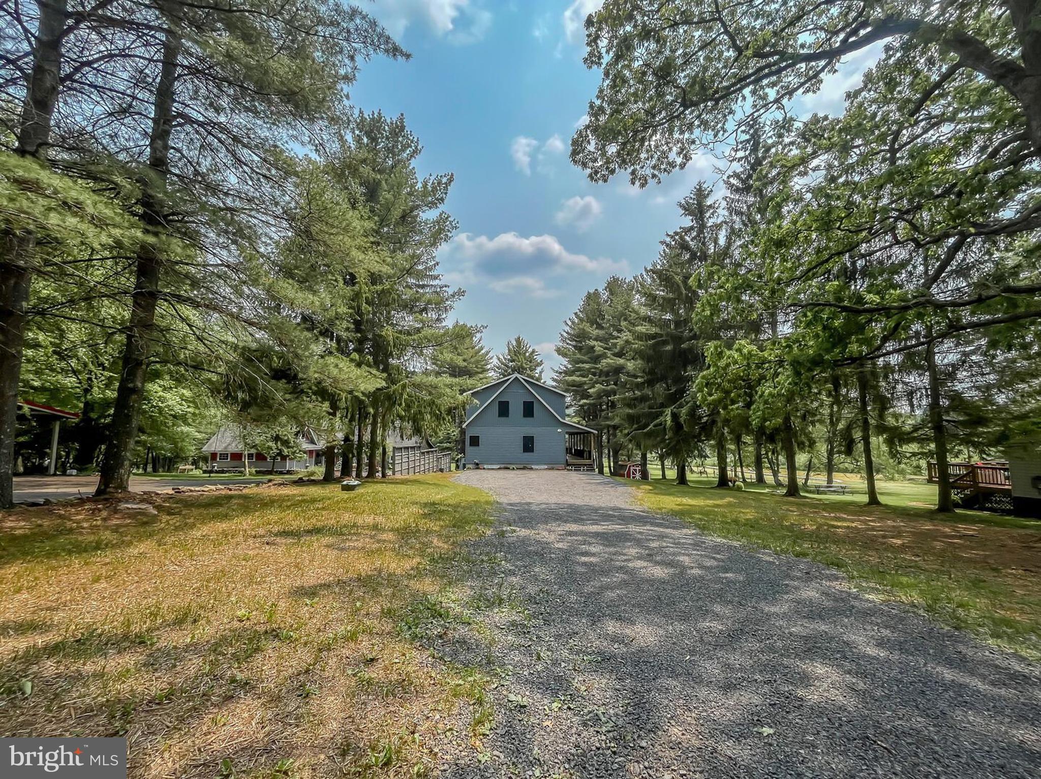 PARADISE POINT - Residential