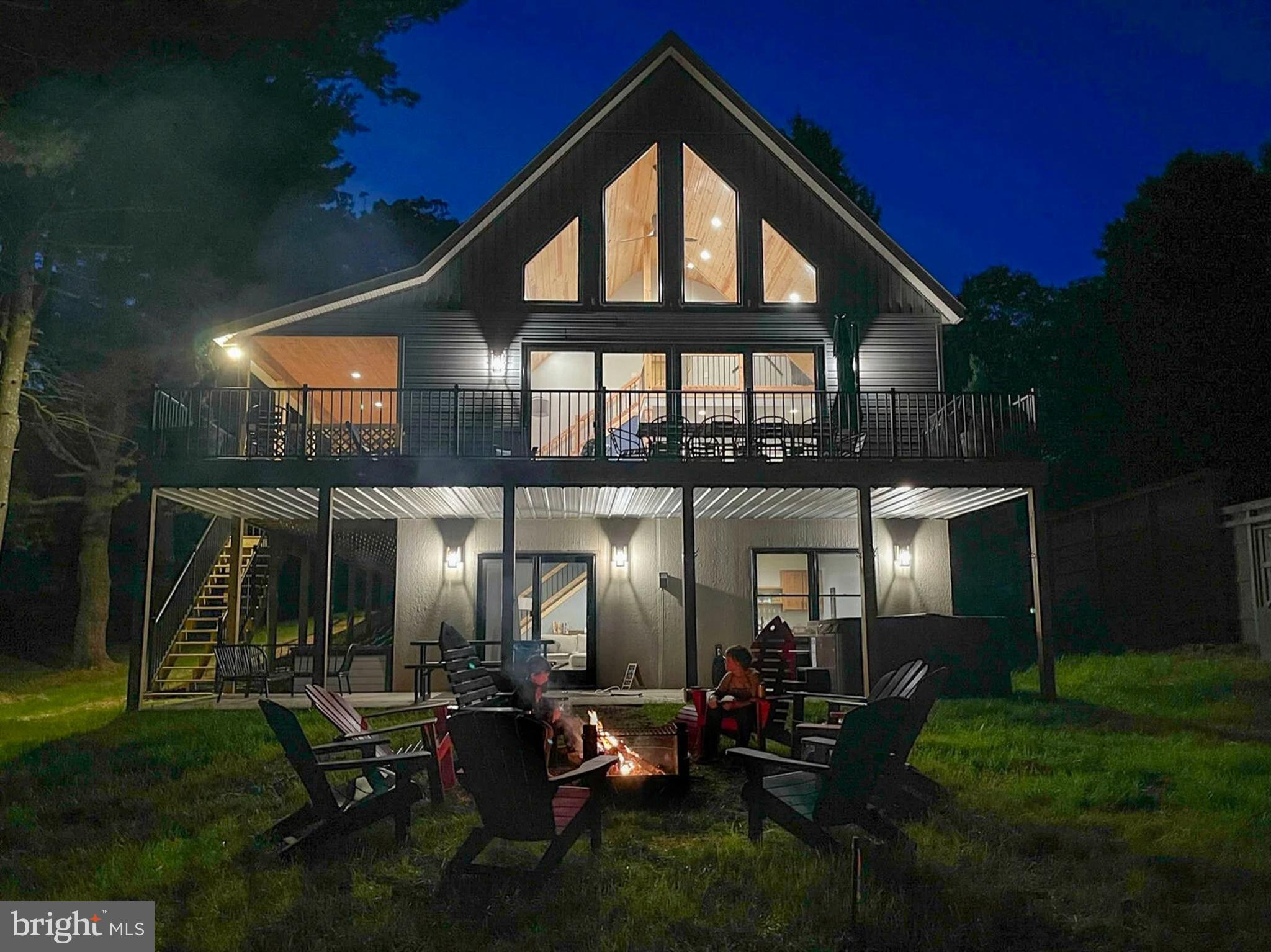 PARADISE POINT - Residential