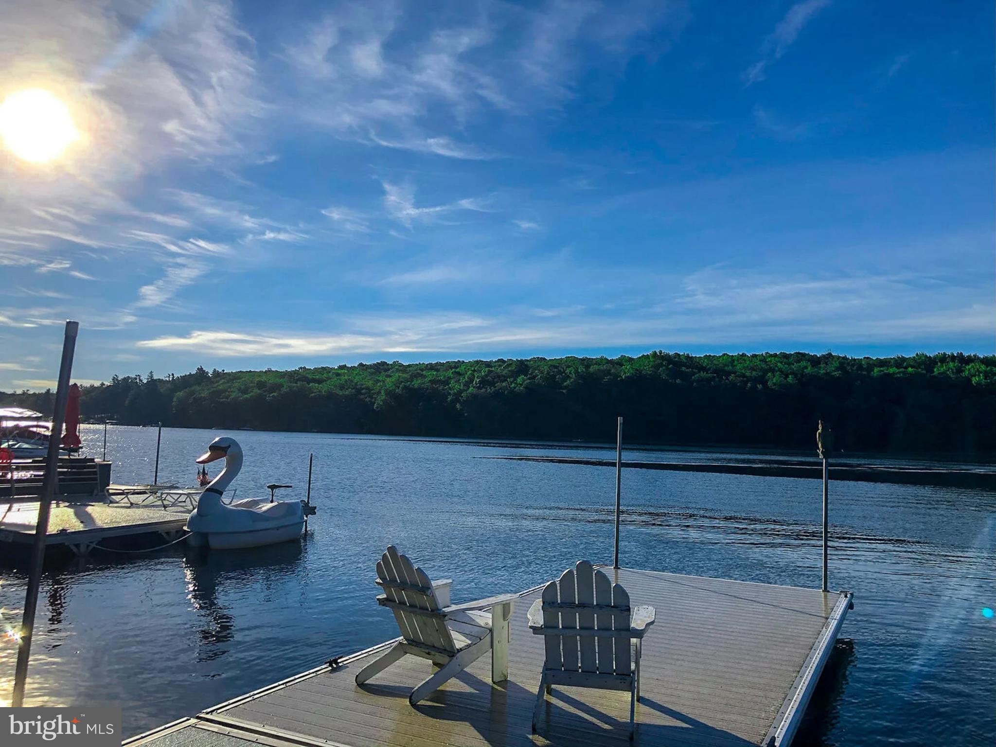 PARADISE POINT - Residential