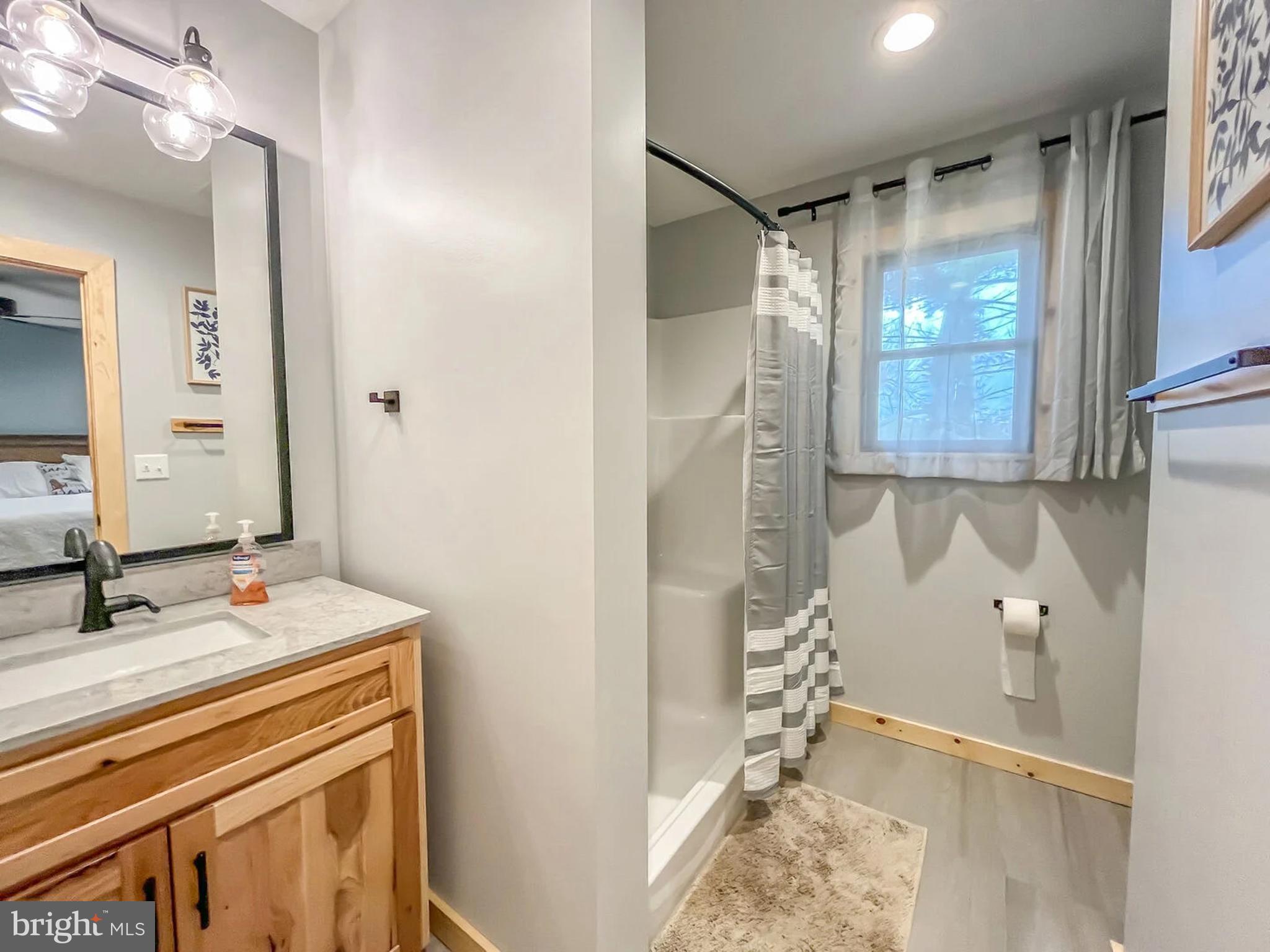 PARADISE POINT - Residential