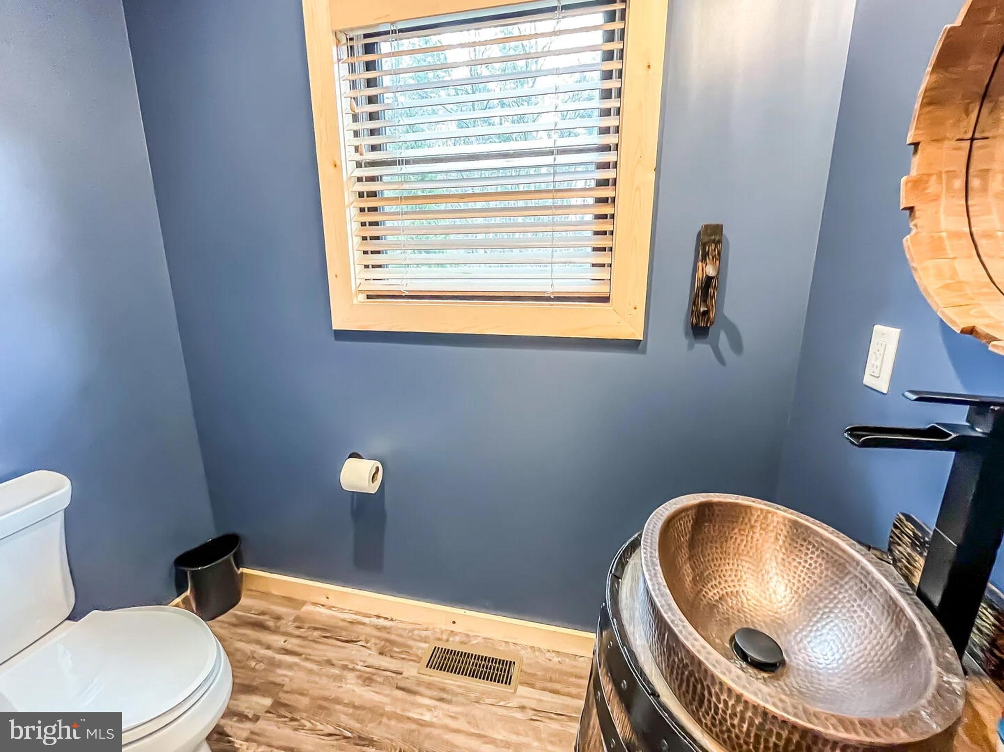 PARADISE POINT - Residential