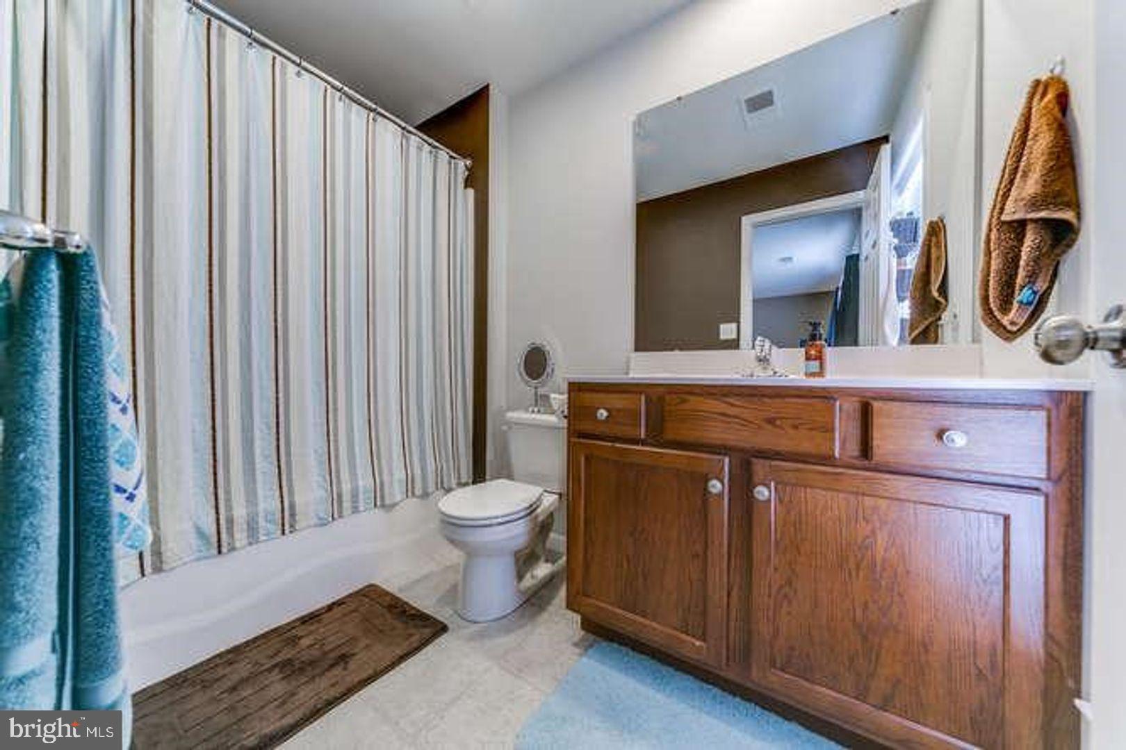 DEER RUN COMMONS - Residential Lease