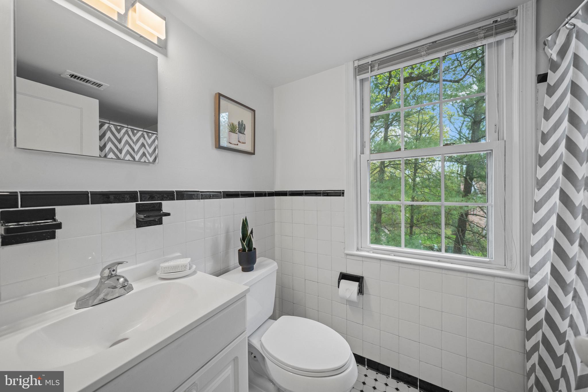 ROCK CREEK GARDENS - Residential Lease