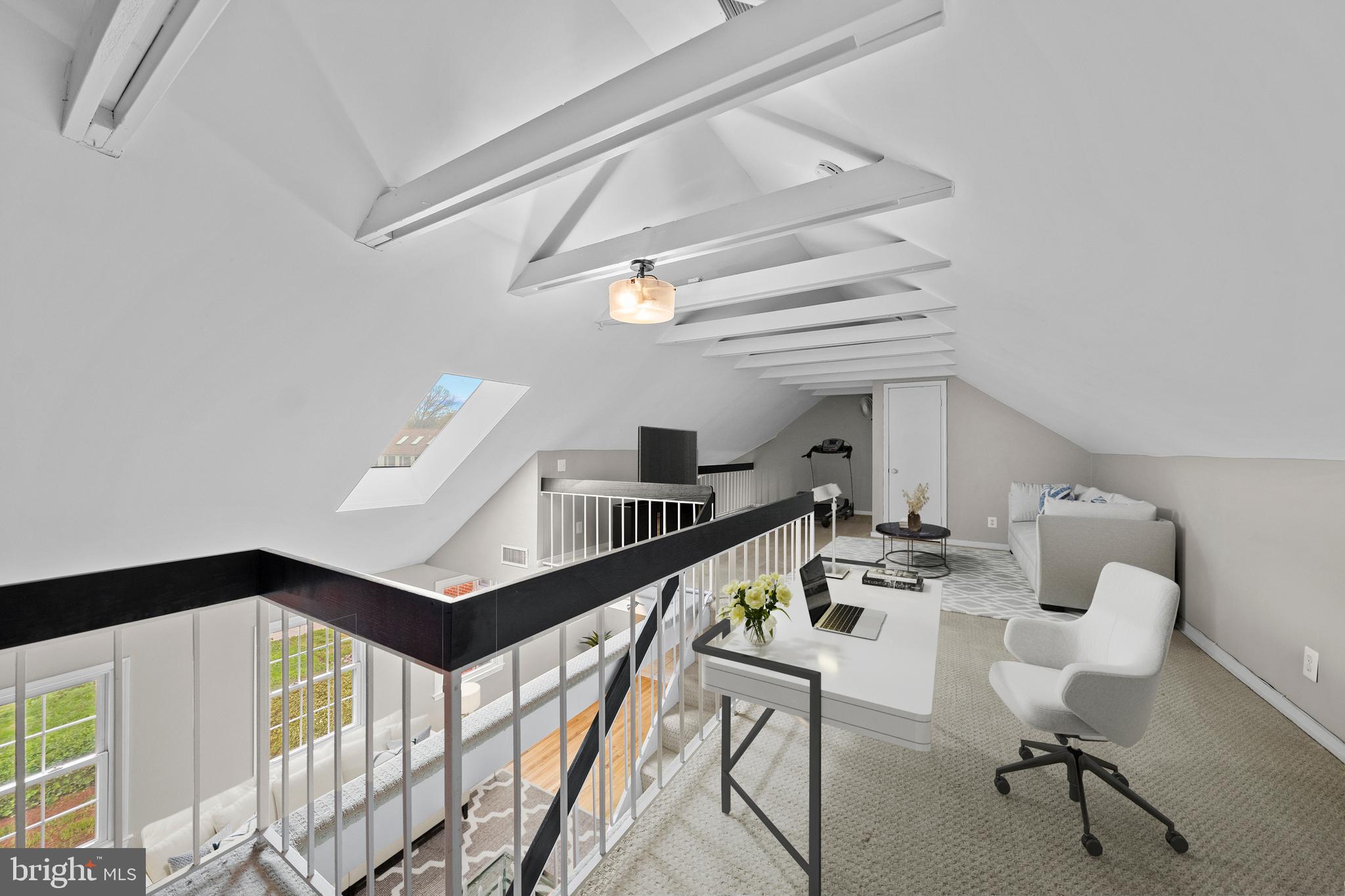 ROCK CREEK GARDENS - Residential Lease