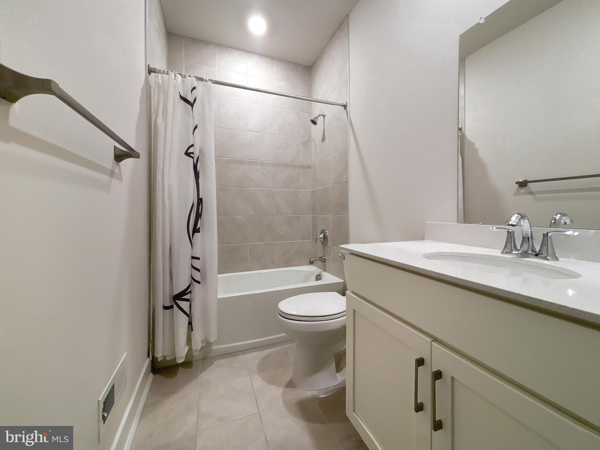 WATERSIDE - Residential