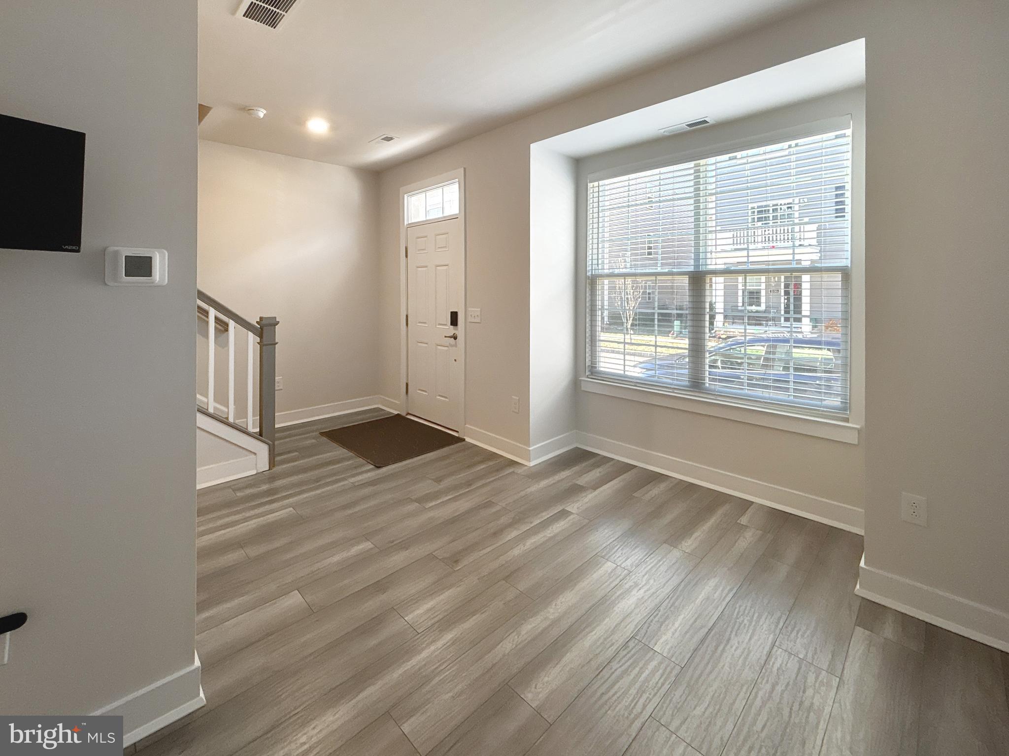 WATERSIDE - Residential