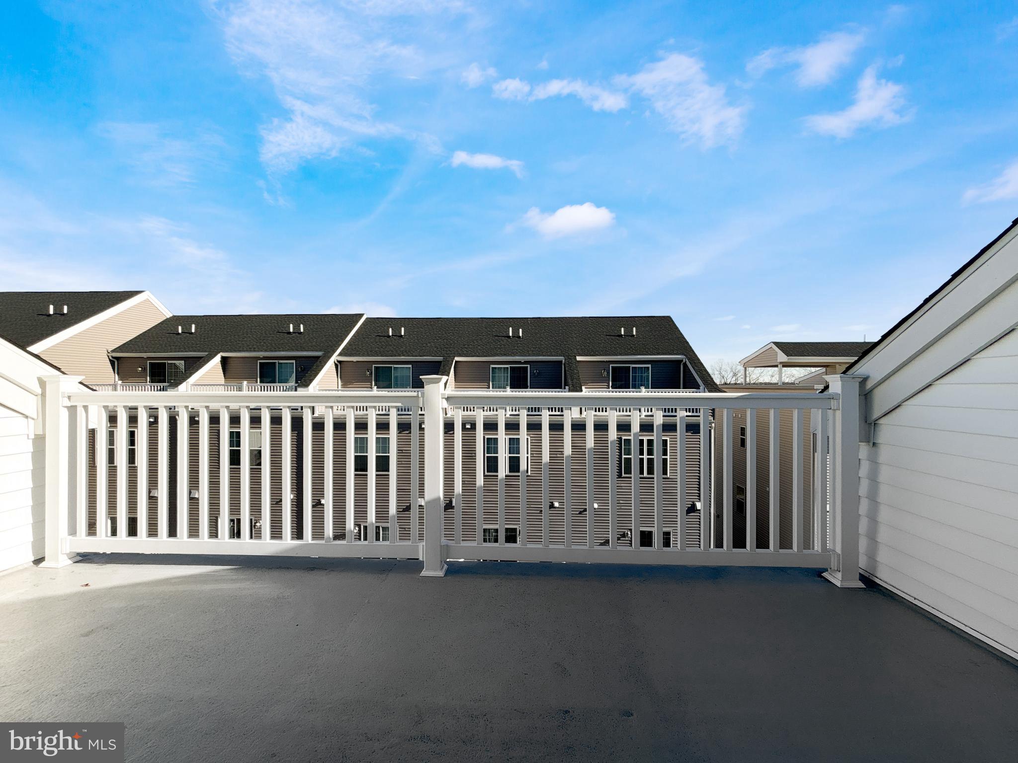 WATERSIDE - Residential