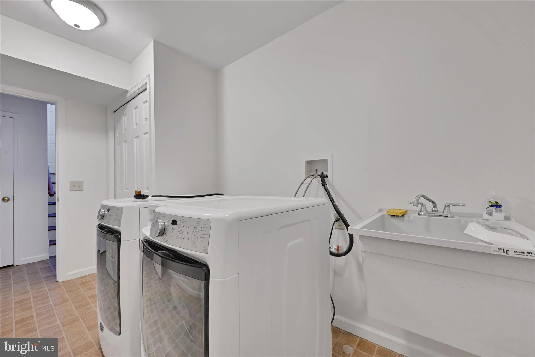 Auburn, Pennsylvania 17922, United States, 3 Bedrooms Bedrooms, ,3 BathroomsBathrooms,Residential,Active,250461