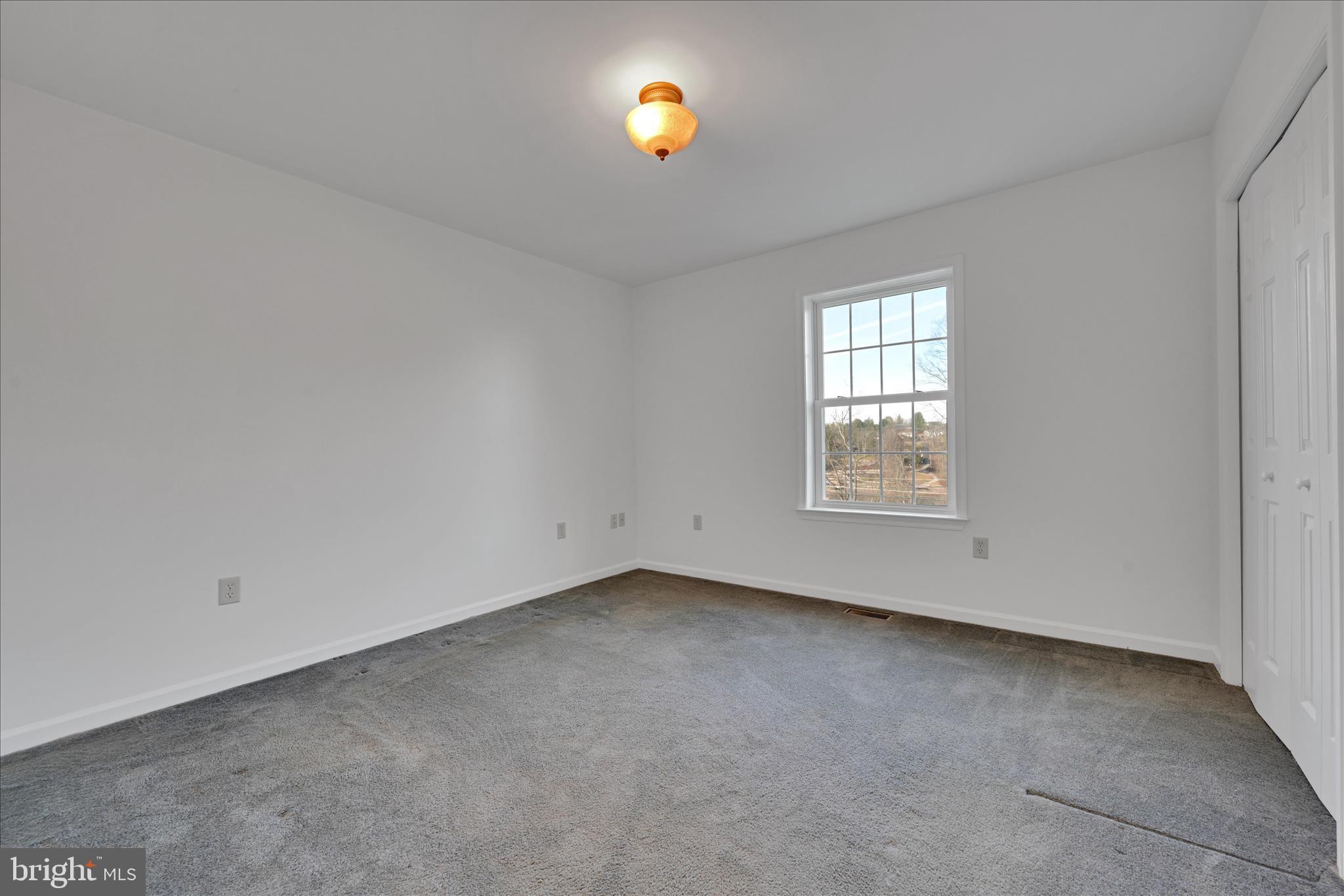 LAKE WYNONAH - Residential