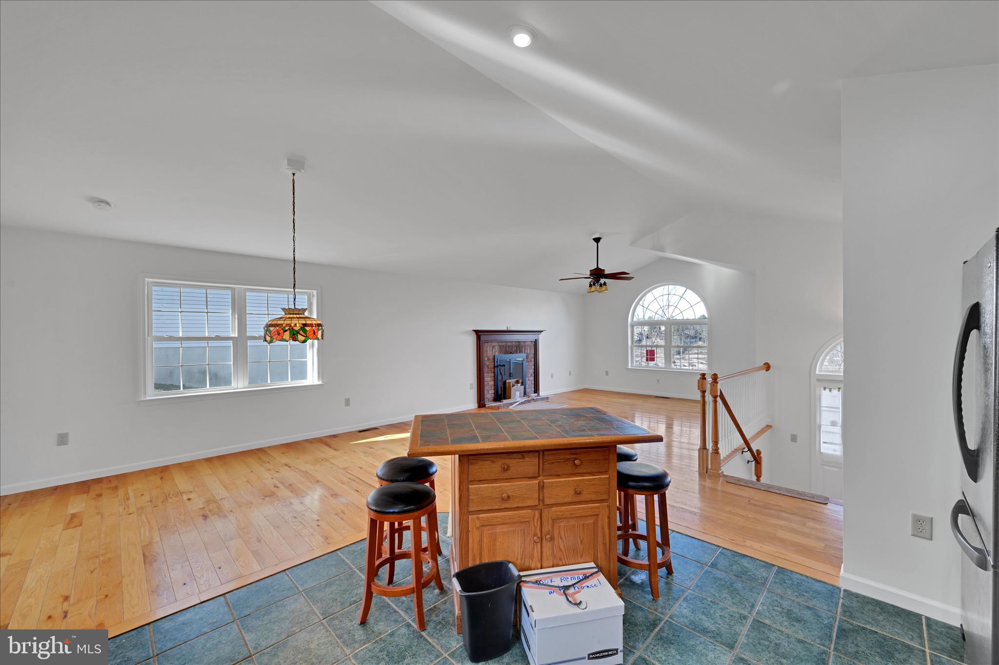 LAKE WYNONAH - Residential