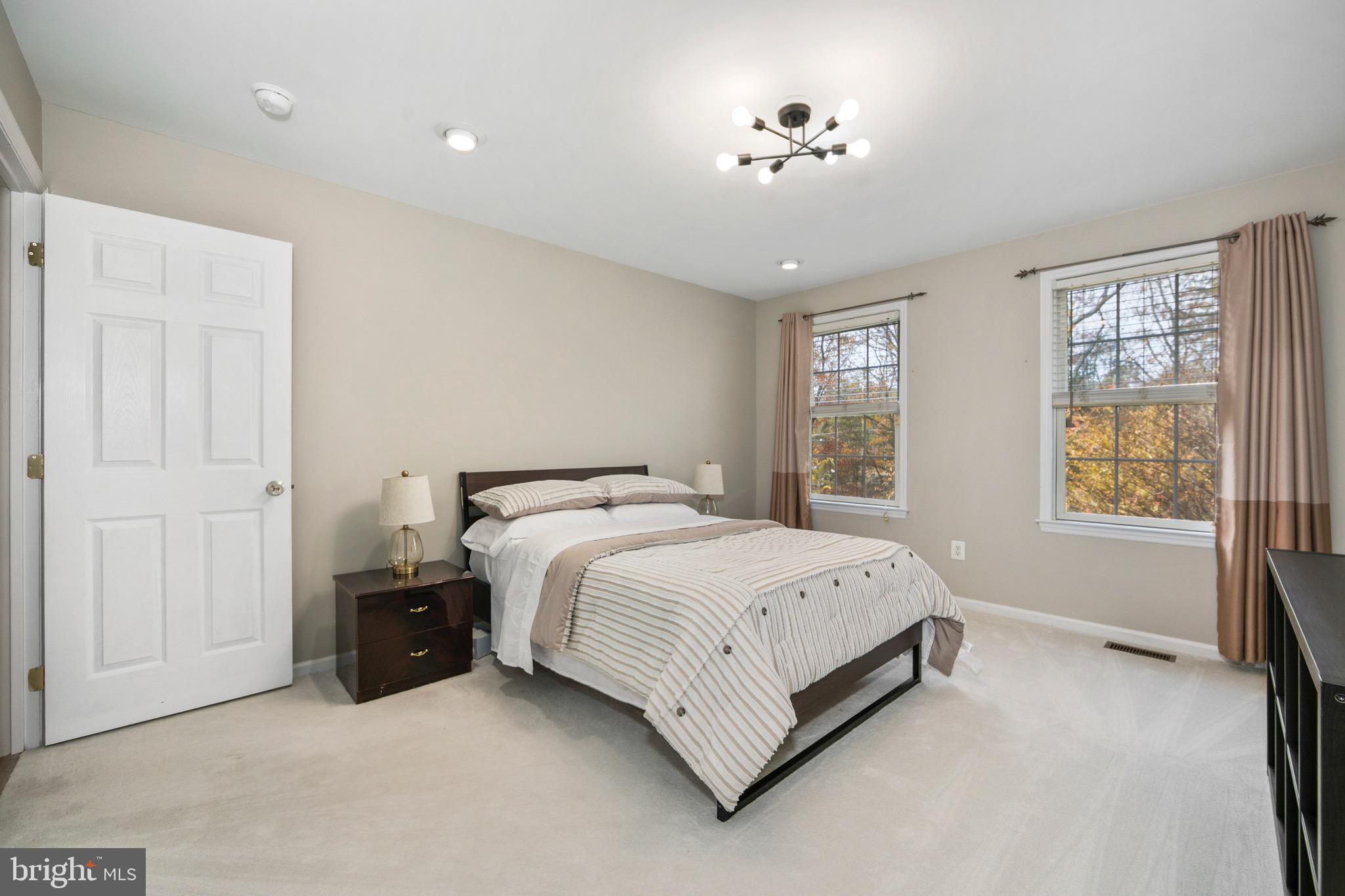 STURBRIDGE HEIGHTS - Residential