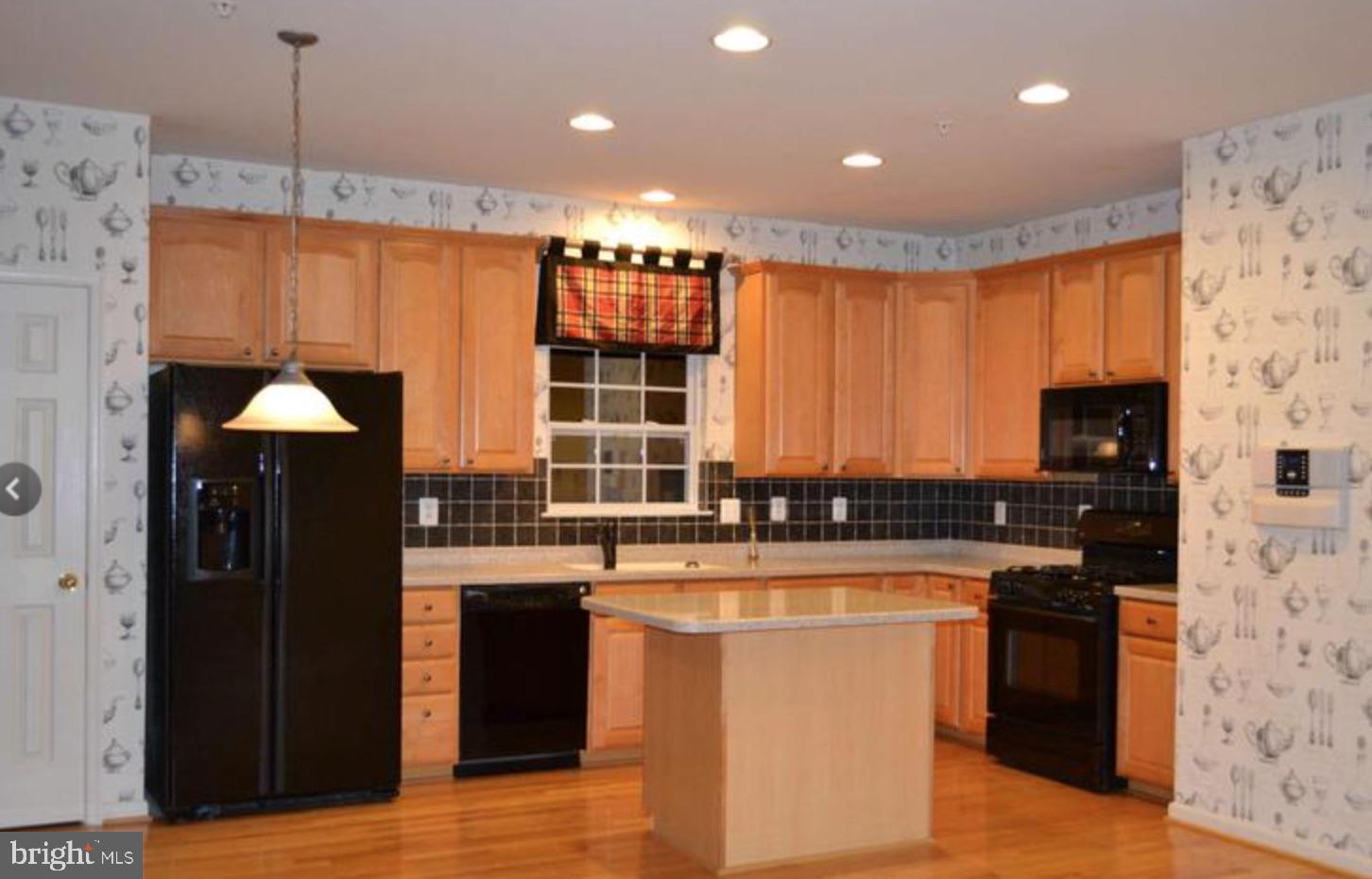 ABERDEEN HILLS - Residential