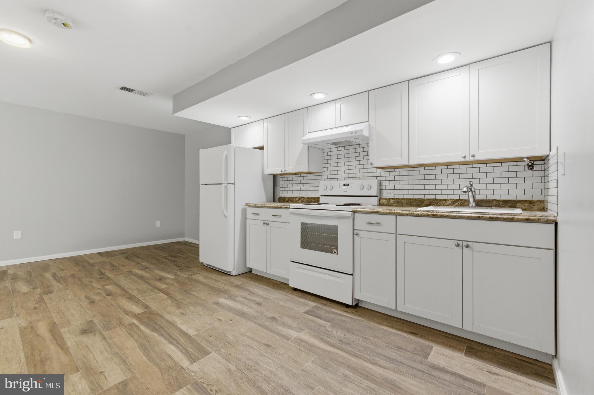 BAYTOMAC WOODS - Residential