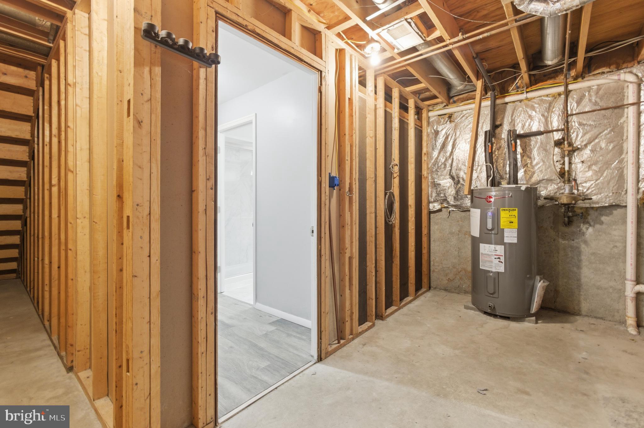 BAYTOMAC WOODS - Residential