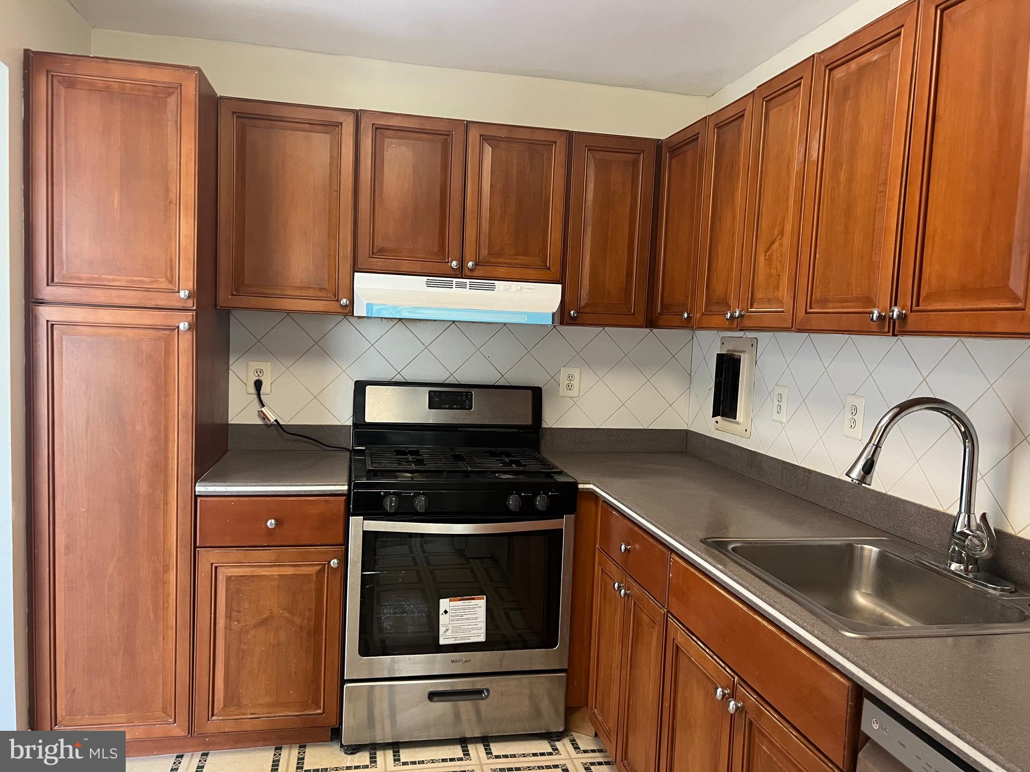 WESTCHESTER PARK - Residential Lease