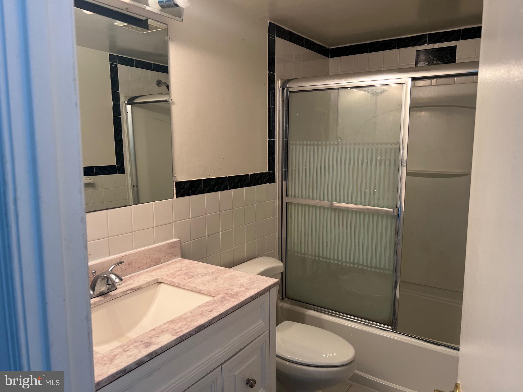 WESTCHESTER PARK - Residential Lease