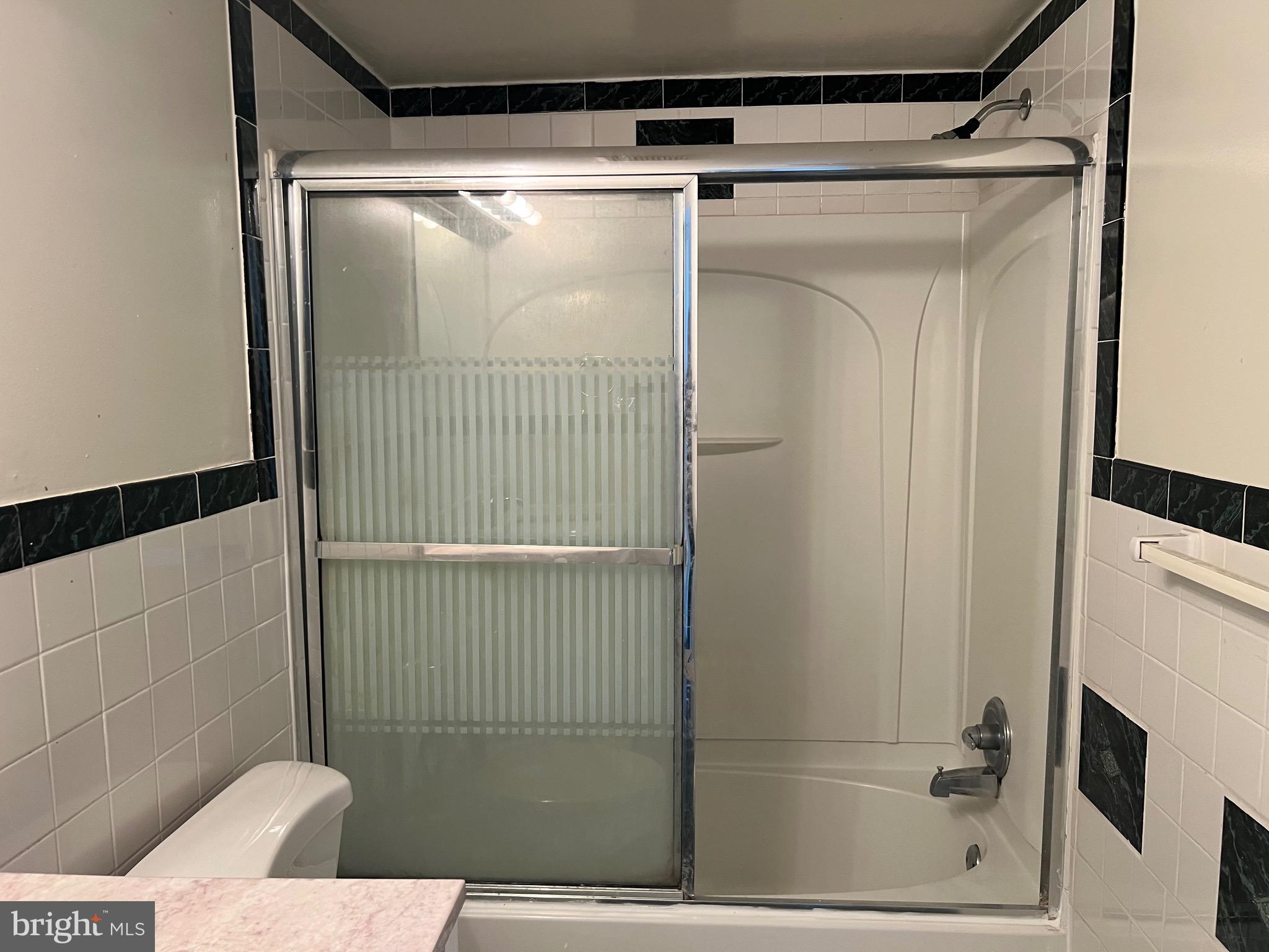 WESTCHESTER PARK - Residential Lease