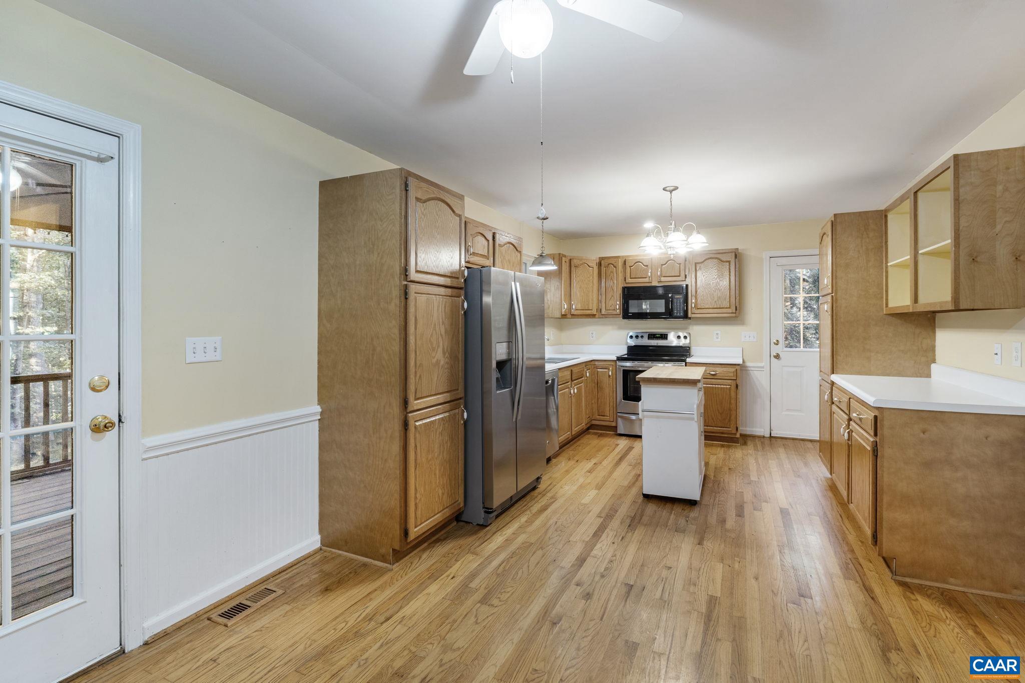 LAKE MONTICELLO - Residential