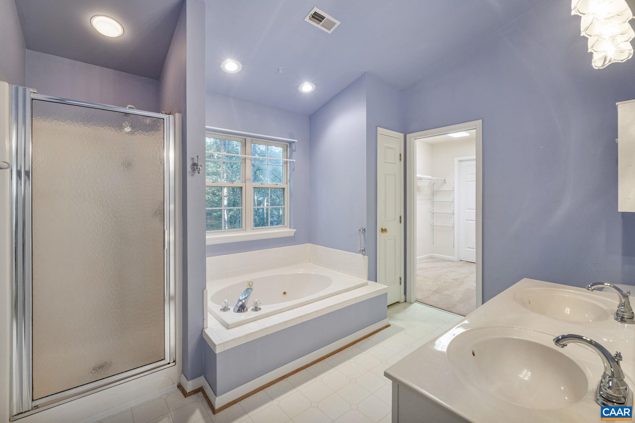 LAKE MONTICELLO - Residential