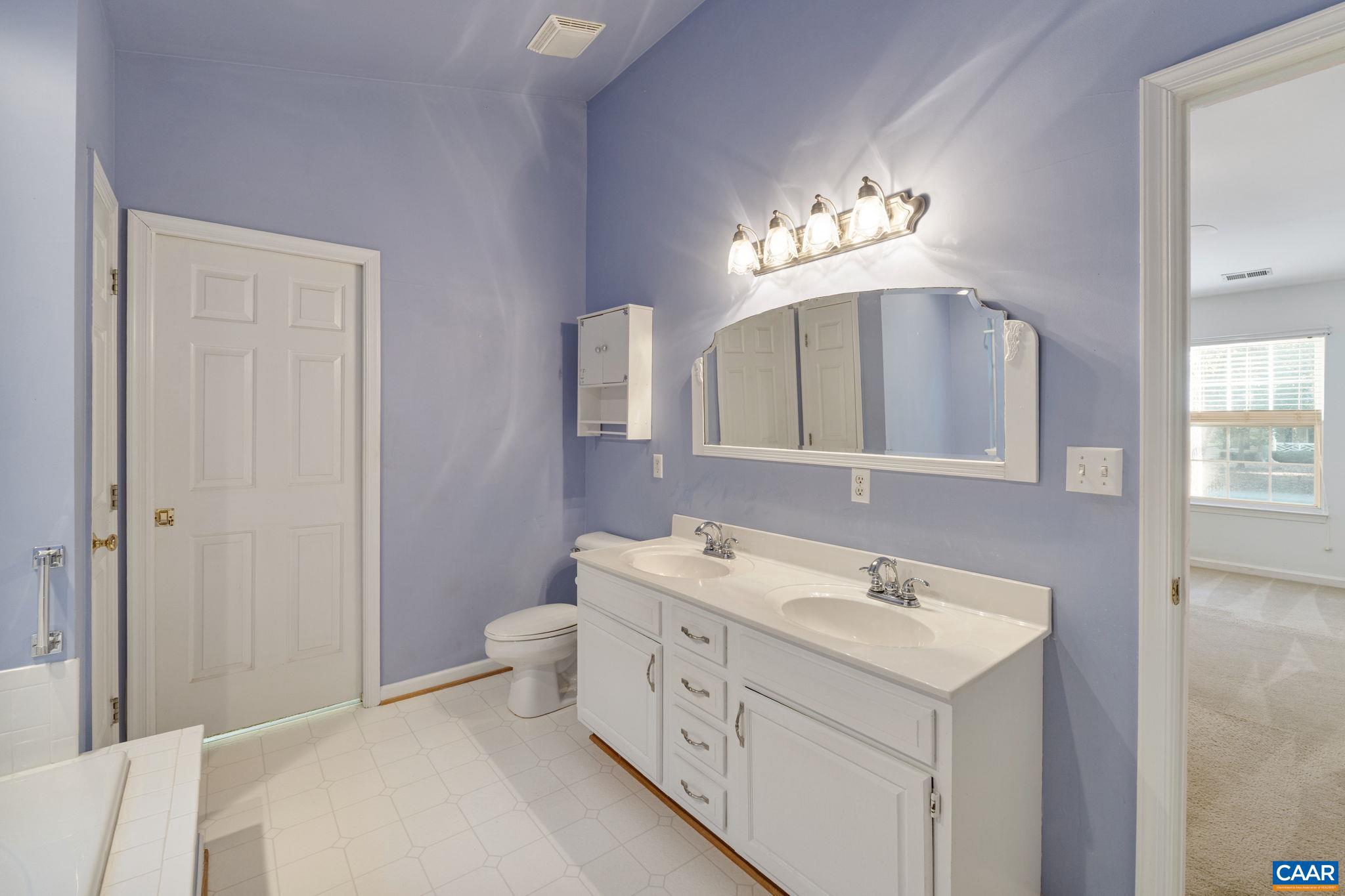 LAKE MONTICELLO - Residential