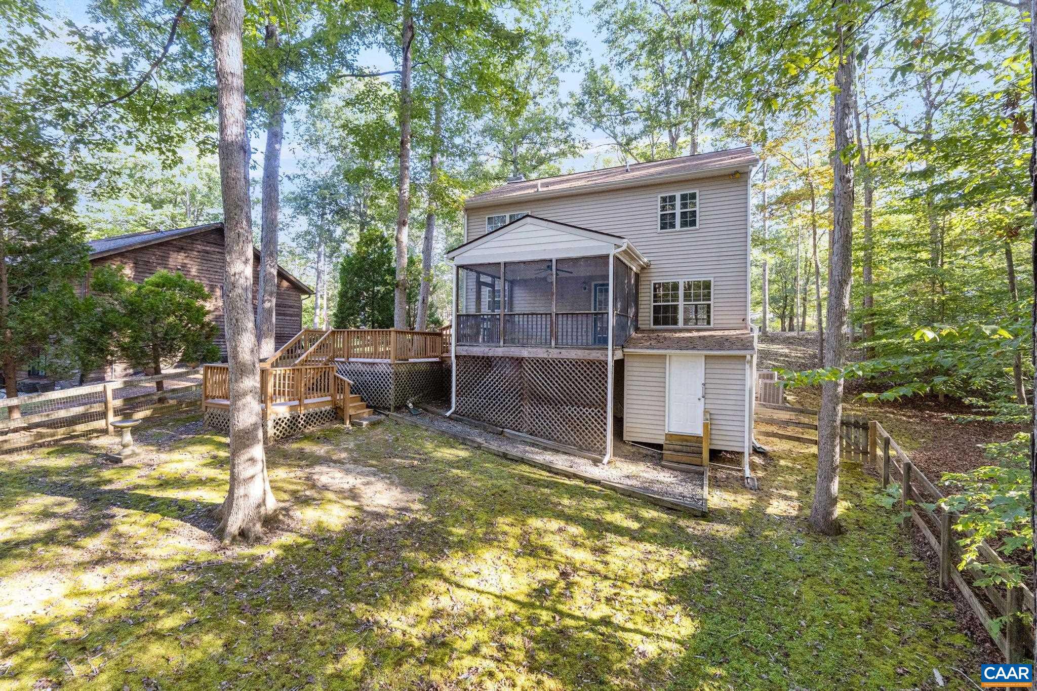 LAKE MONTICELLO - Residential