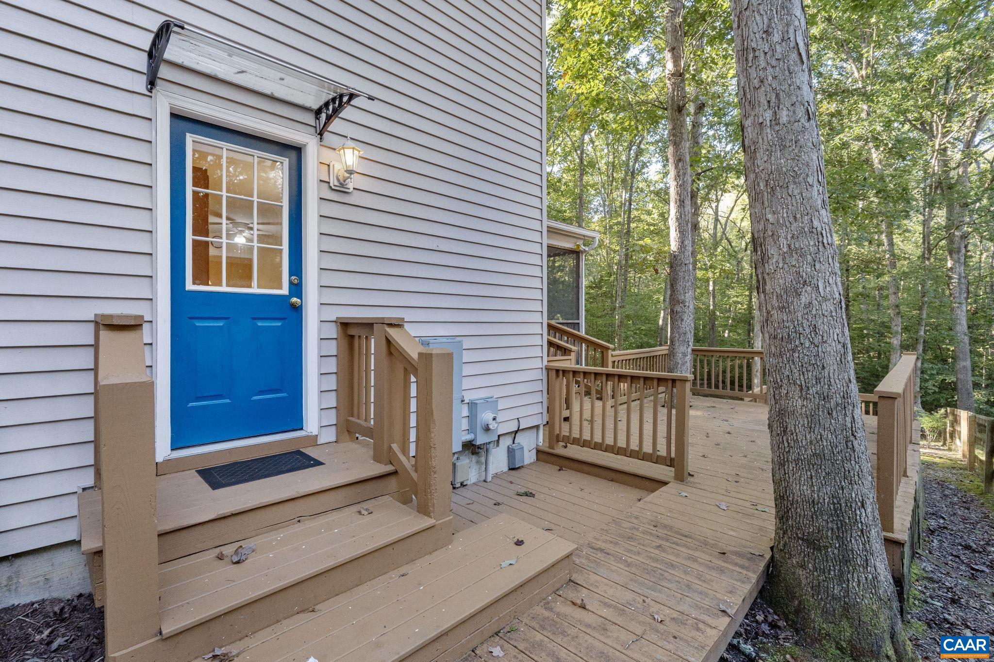 LAKE MONTICELLO - Residential